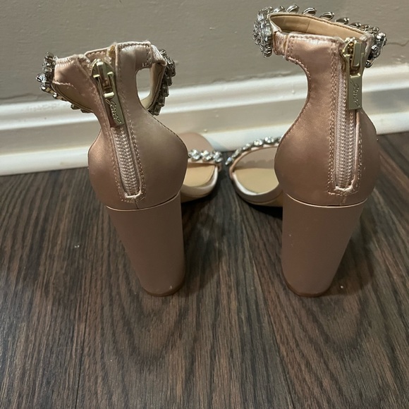 Jewel Badgley Mischka - Picture 7 of 11